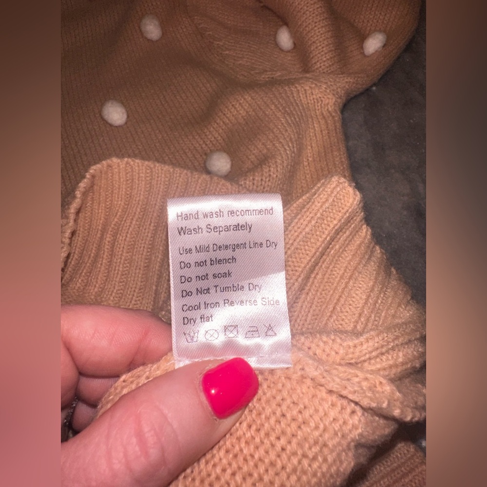 EUC Pink Lily Women's Size Medium Beige Sweater with White Pom Pom Accents - Picture 8 of 9
